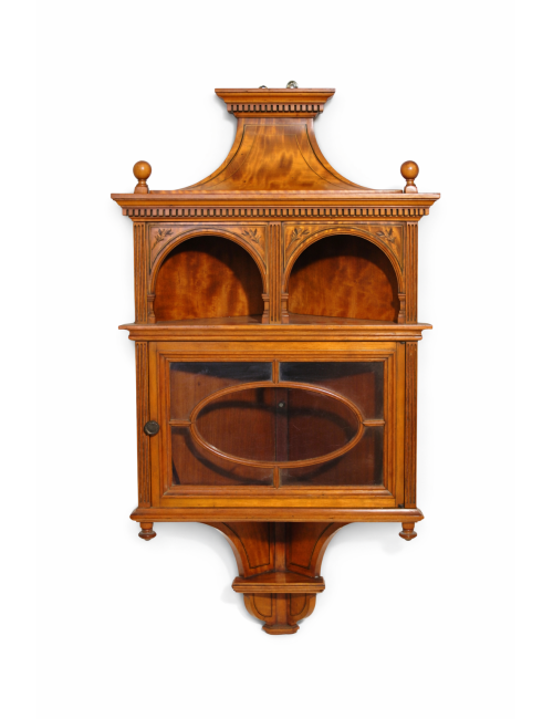 Very small corner unit for hanging