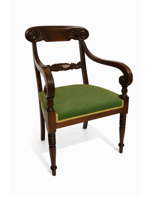 2 Poltrone in noce tess Green yellow dot. Gambe tornite, schienale con cimasa, braccioli e traverso intagliati