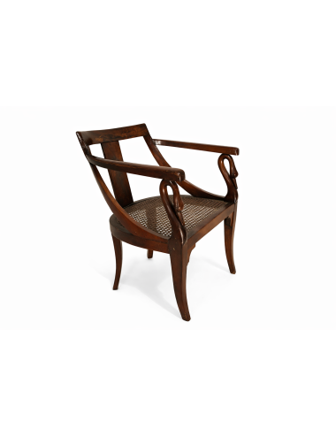 Poltrona con sedile in paglia e schienale intarsiato in ottone. Stile Impero