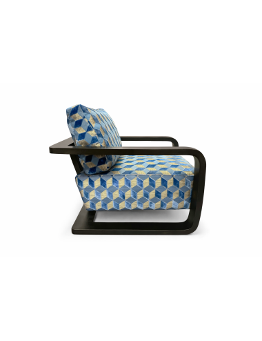 Poltrona in stile Art Decò anni '30/'40 con telaio in legno curvato, schienale e seduta imbottiti