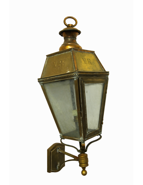 Copper lamppost rewiring