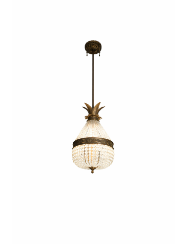 Lampada a sospensione in stile classico ed elegante, con richiami decorativi di gusto vintage