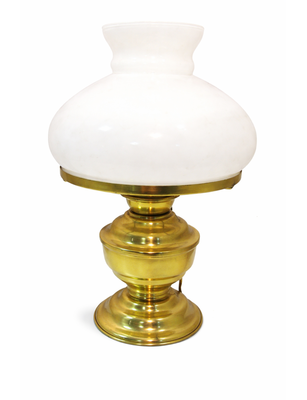 Lampada da tavolo dal design classico , con base in ottone e diffusore in vetro opalino