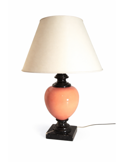 Lampada da tavolo dal design classico