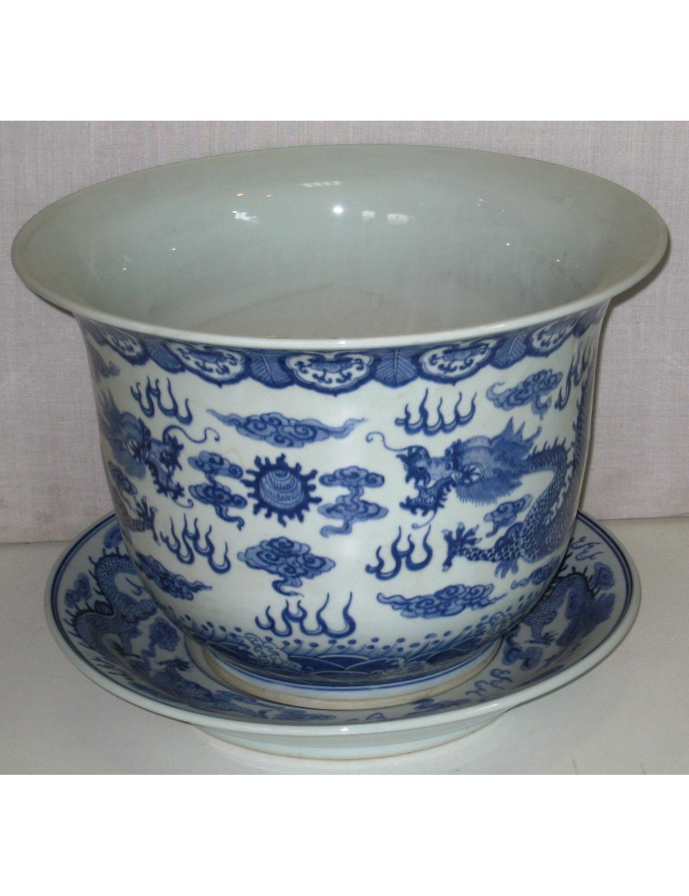 2 Large Chinese vases + modern plate