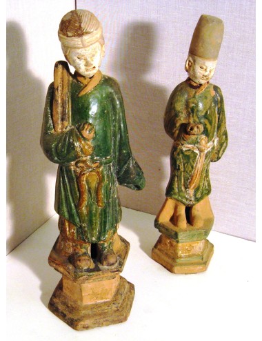2 Ming figures