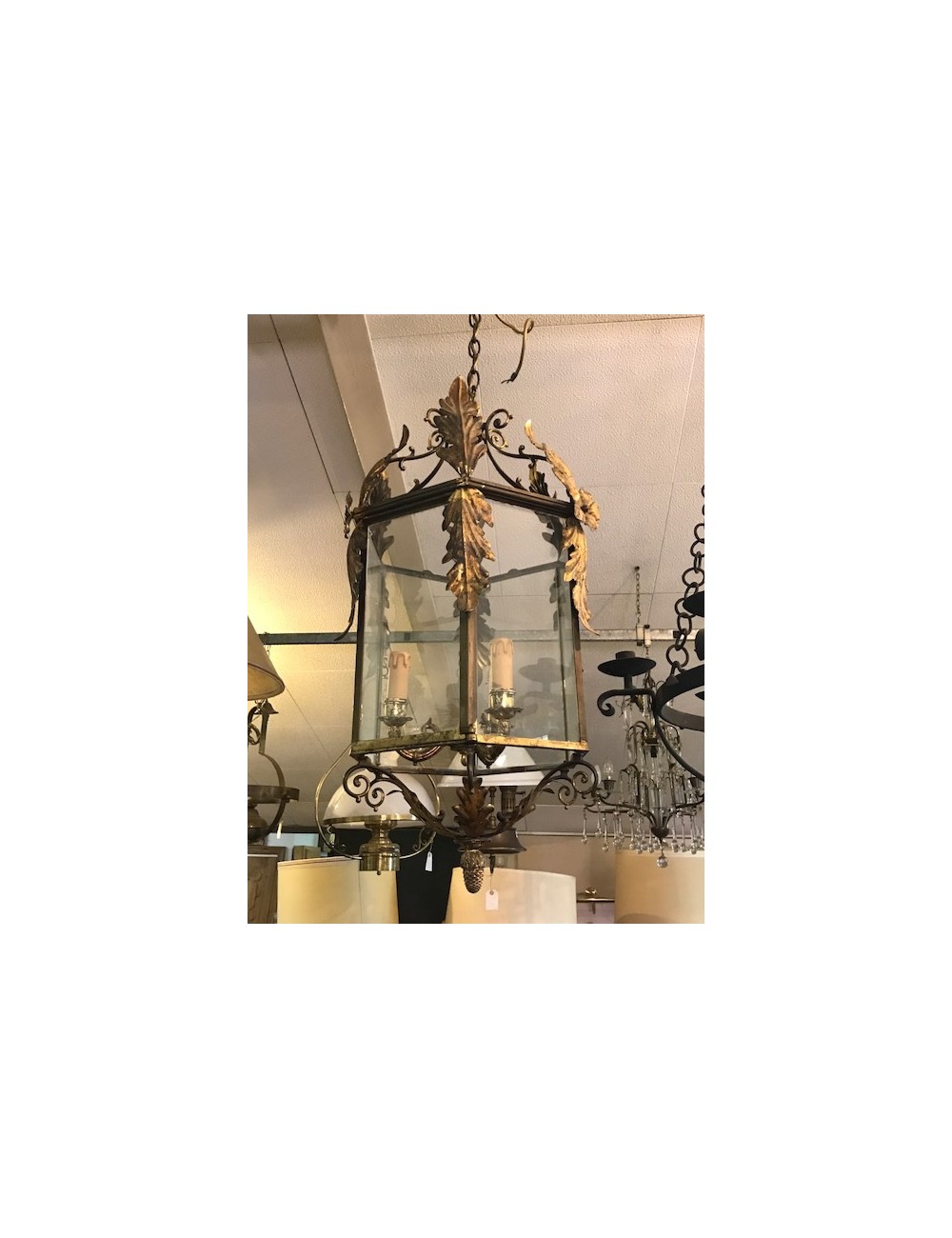 Lampadario in cristallo e ferro battuto