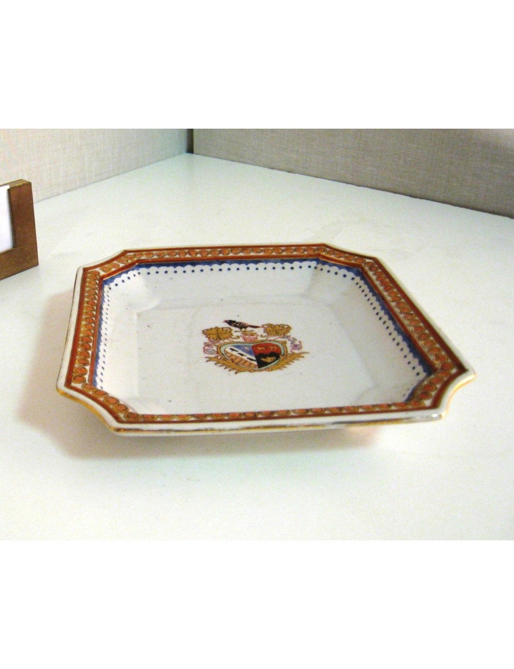 Modern ashtray with different decors