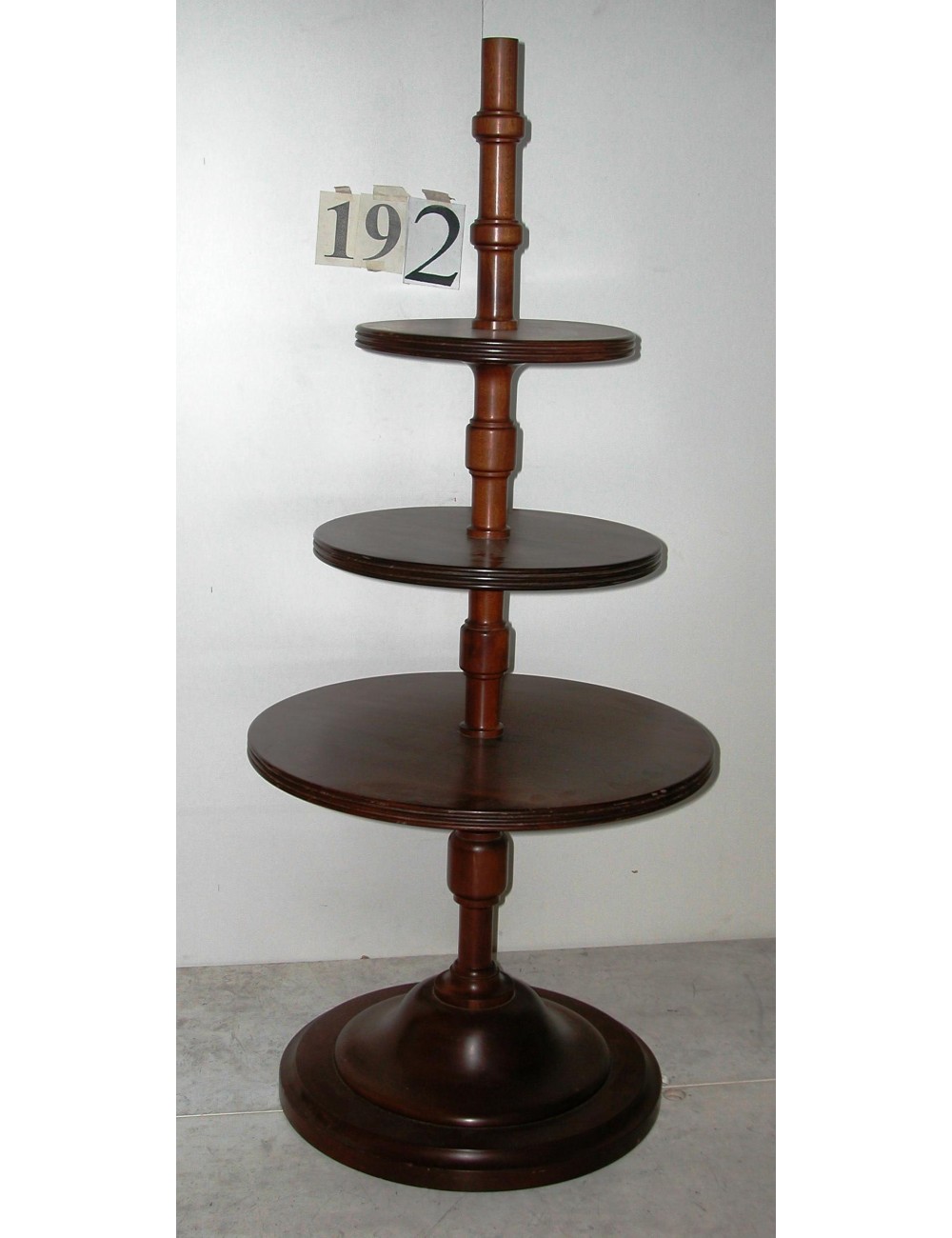L 192 3-storey modern wooden floor-standing without electrics L 192 3-storey modern wooden floor-standing without electrics
