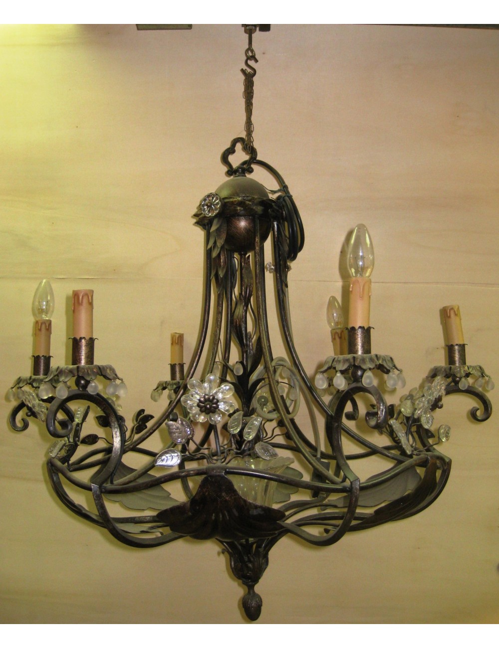 Lampadario moderno in ferro Lampadario moderno in ferro