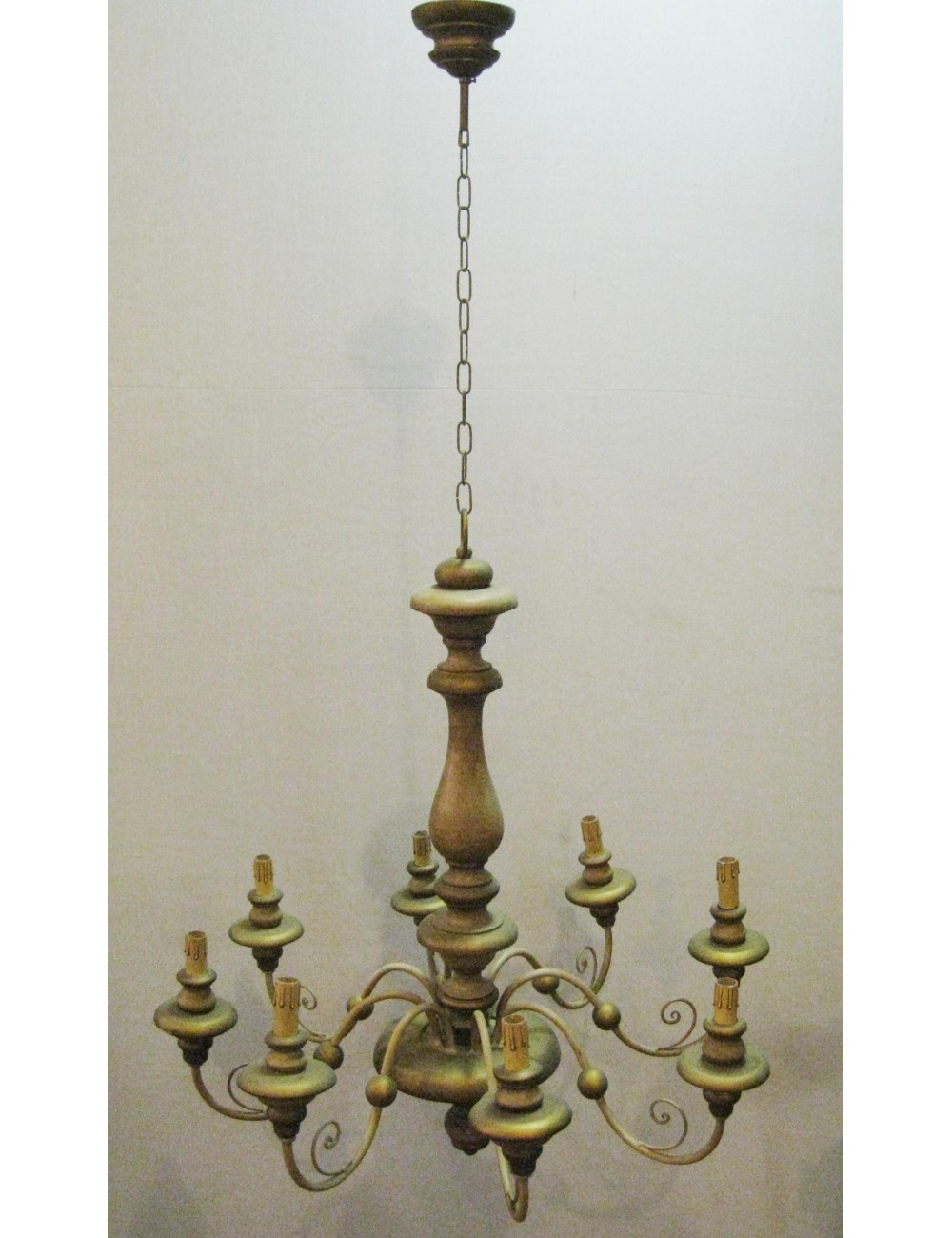 Modern 8-light golden wooden chandelier Modern 8-light golden wooden chandelier