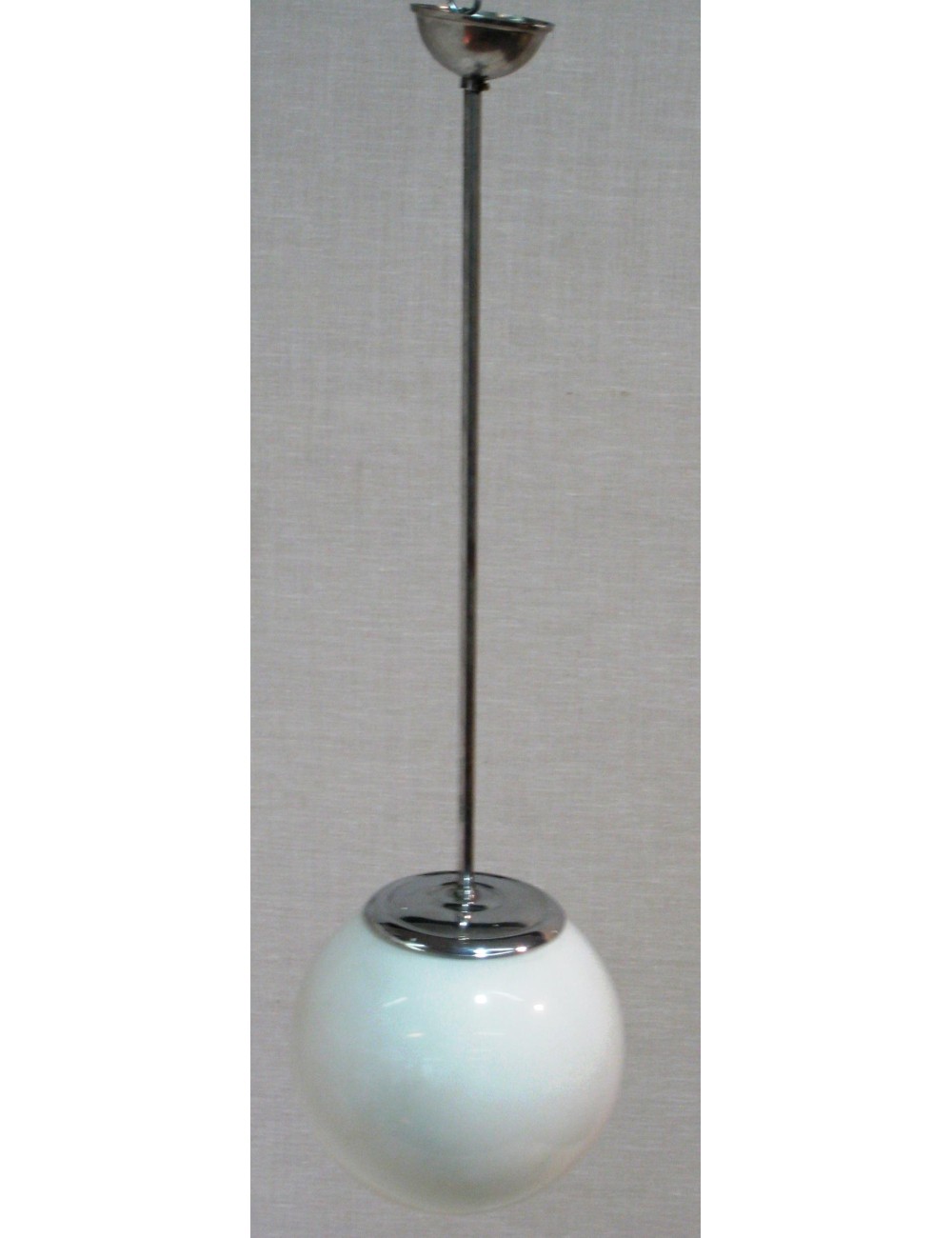 Lampadario con opalina moderna Lampadario con opalina moderna