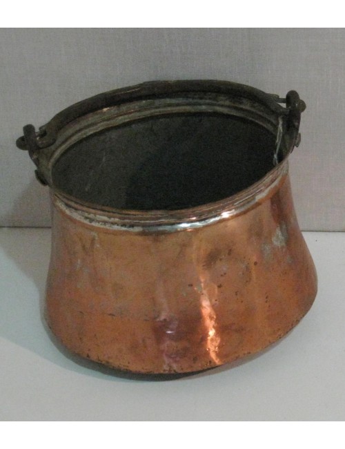4 Copper pots of different sizes