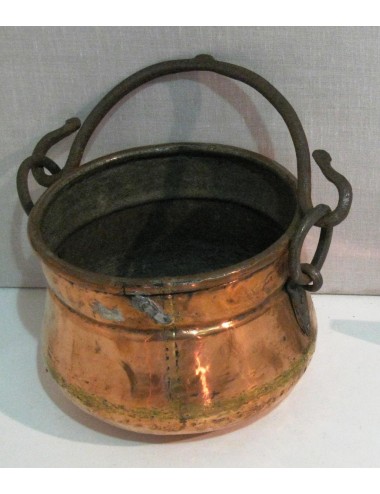 4 Copper pots of different sizes