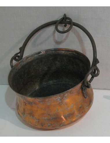 4 Copper pots of different sizes