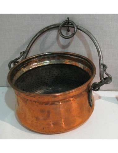 4 Copper pots of different sizes