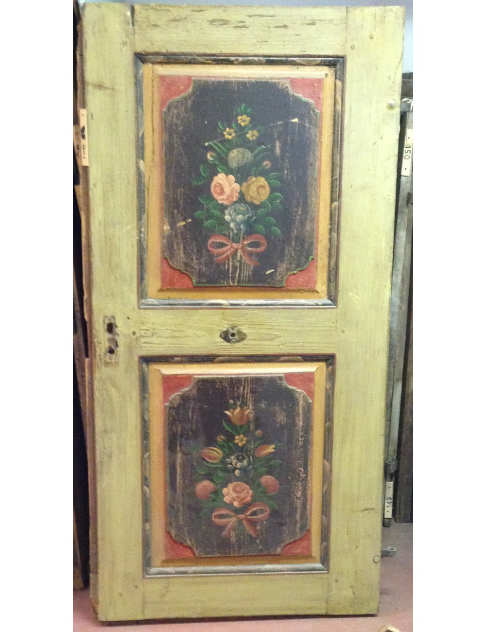 Painted door 1 side - 18th century to be restored Painted door 1 side - 18th century to be restored