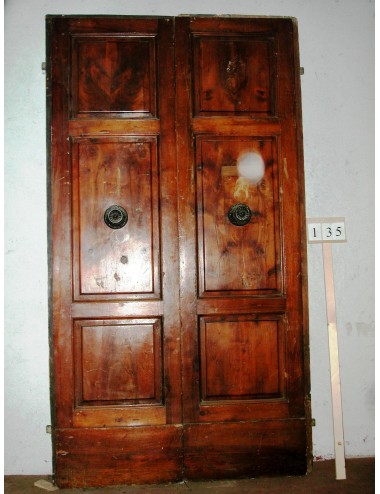 2-leaf door in need of restoration