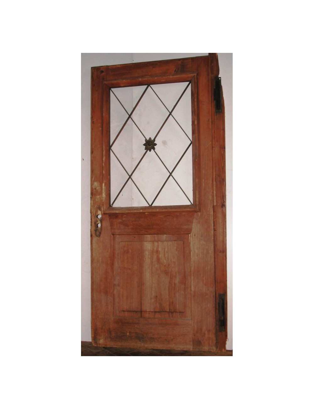 One-leaf door to be restored One-leaf door to be restored