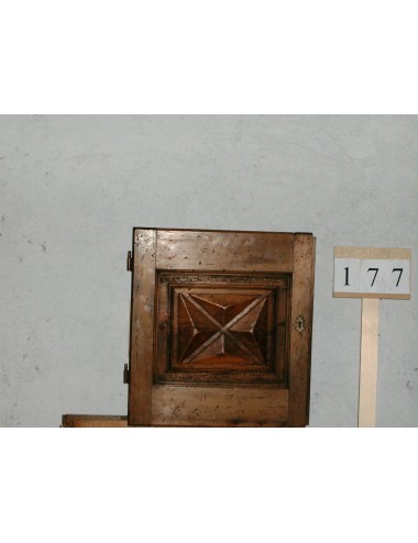 Facciata armadio in noce a due specchiature ognuna