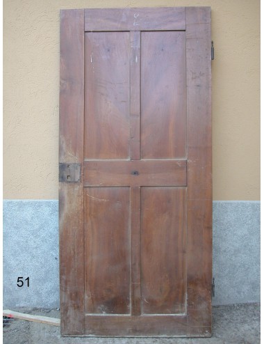 Battente in noce a quattro specchiature