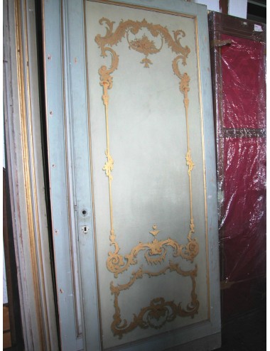 4 decorated panels of various sizes for restoration