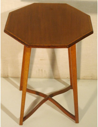 Mahogany threaded octagonal coffee table - English Victorian