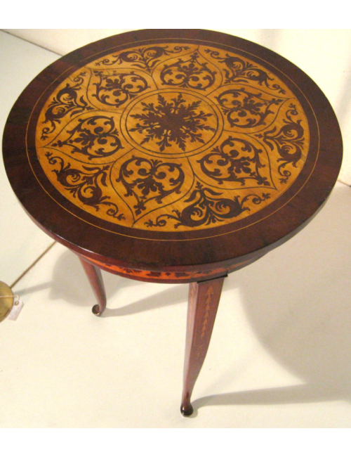Inlaid round coffee table late 18th - early 19th century England