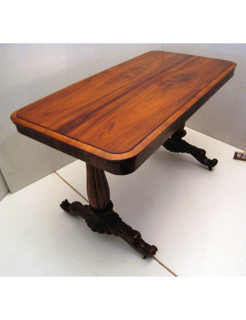 Desk Desk