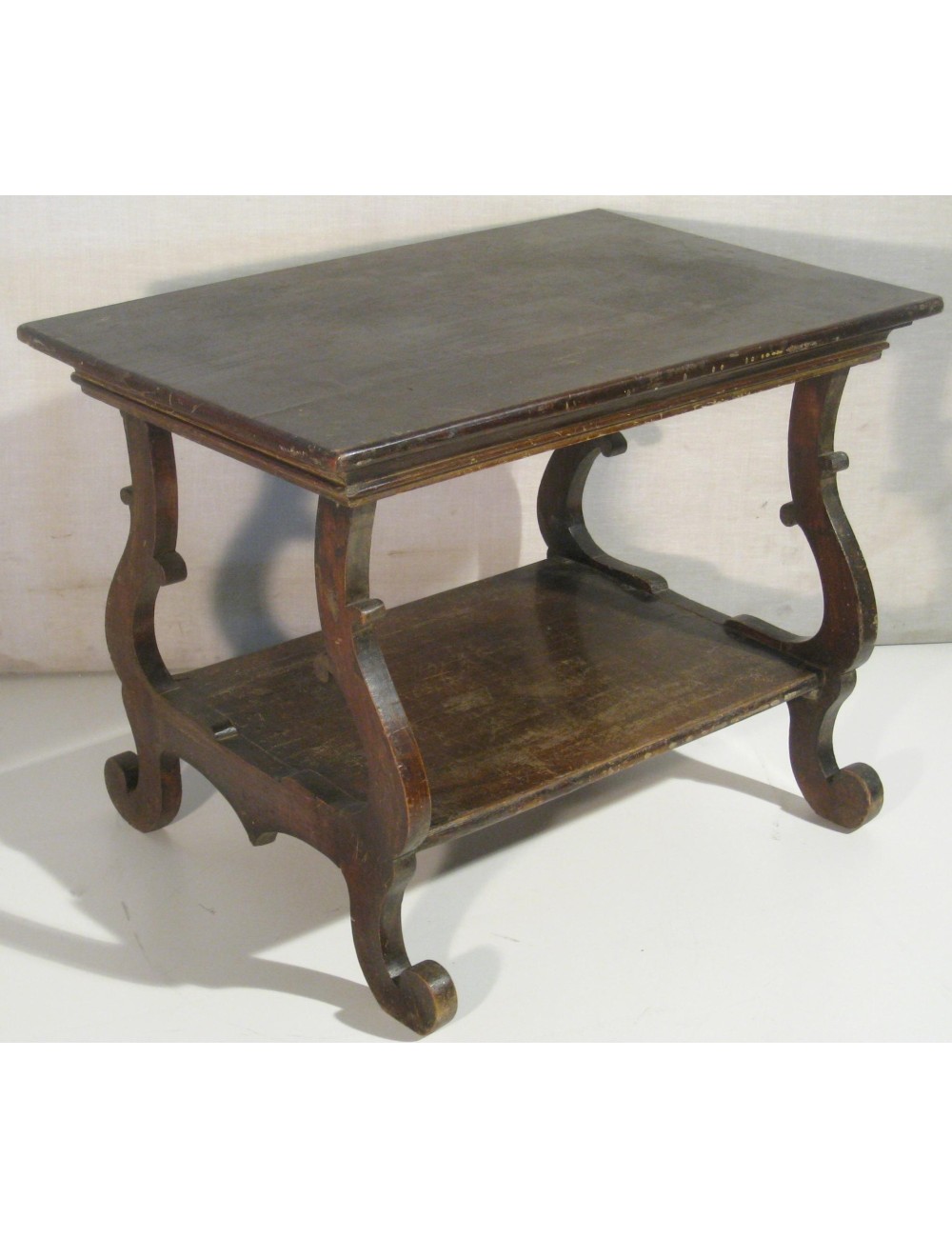 Tavolino moderno in legno tinto noce stile '600 fratino Tavolino moderno in legno tinto noce stile '600 fratino