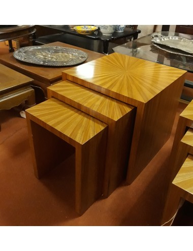 Tris tavolini moderni di varie misure in legno ciliegio e rovere