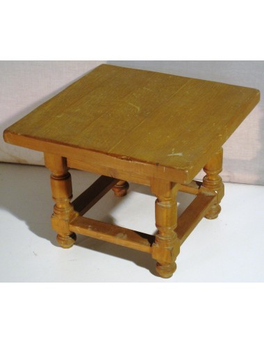 2 Square tables/ Modern stools