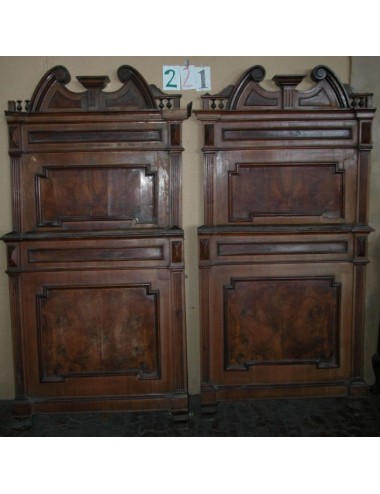 Letto in legno noce e radica di noce