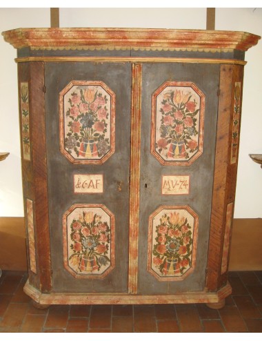 Painted tulip cabinet 1674 Engadine