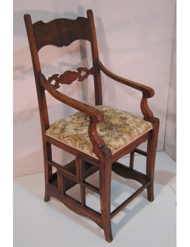 Poltrona del 1800, apribile scala, da biblioteca. Sedile imbottito con struttura in legno di noce