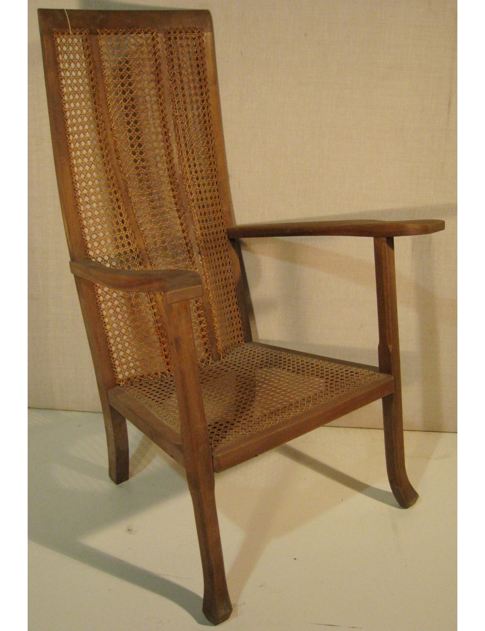 5 poltrone moderne con schienale alto in paglia e sedile impagliati. Stile Decò 5 poltrone moderne con schienale alto in paglia e sedile impagliati. Stile Decò
