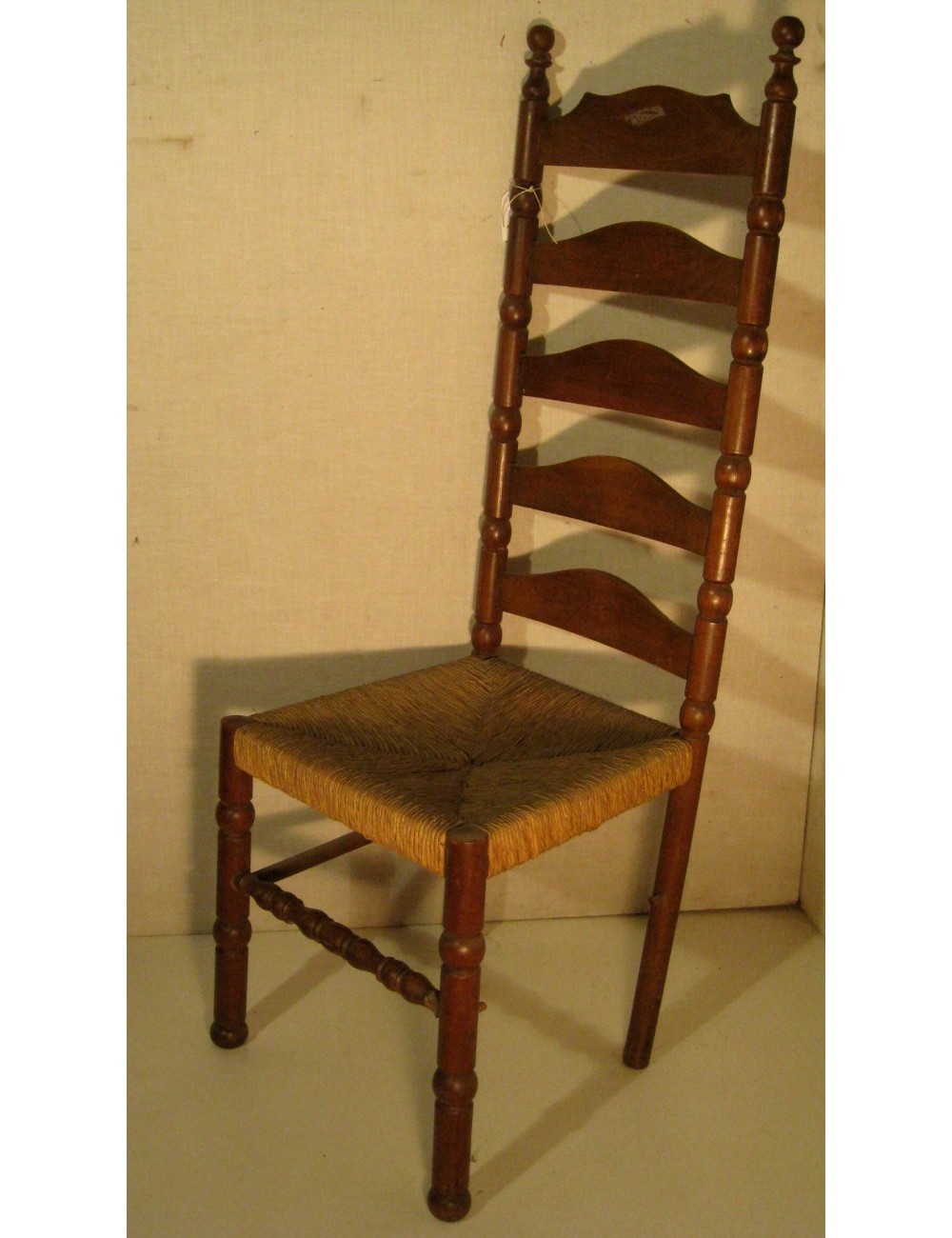 Straw chair with modern high backrest Straw chair with modern high backrest