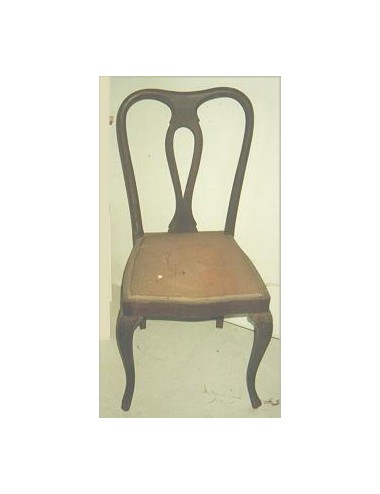 Modern rounded back chair