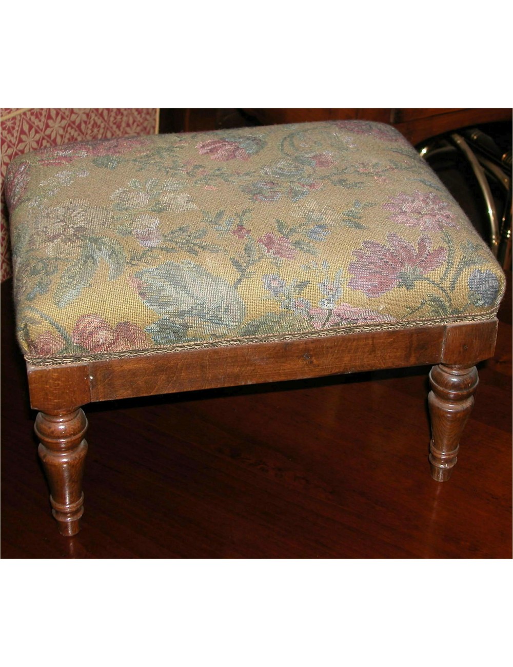 Padded footrest Padded footrest