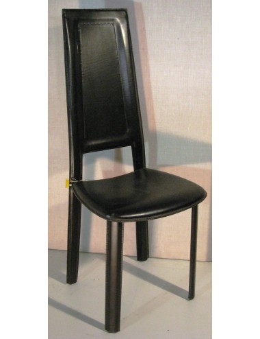 Sedia moderna in cuoio nero