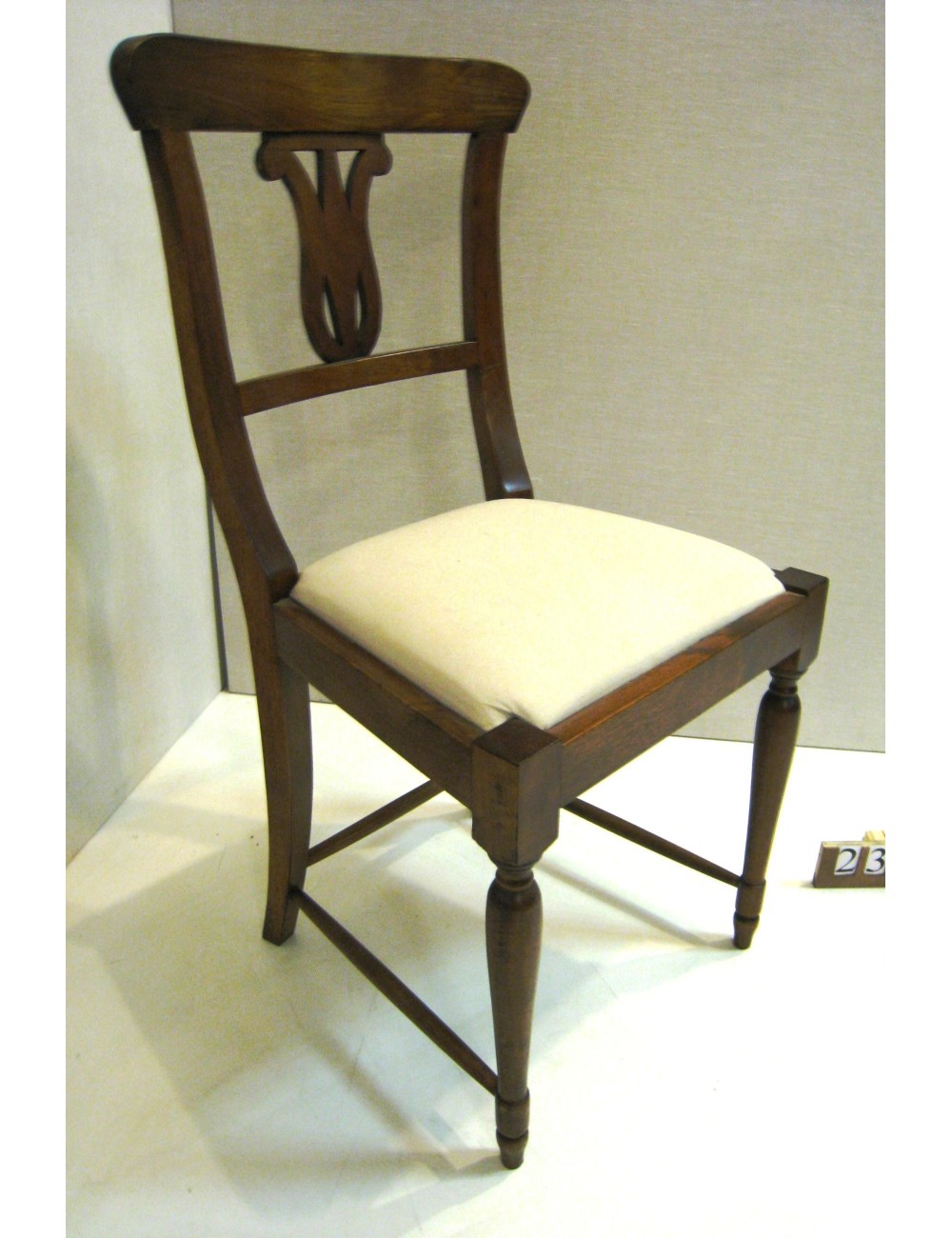 2 Modern bco upholstered chairs 2 Modern bco upholstered chairs