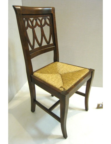 Sedia moderna in legno con sedile paglia