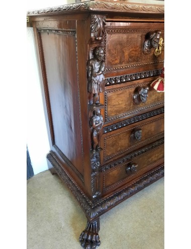 Chest of drawers with Genovese bambocci