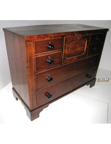 English Victorian mahogany chest of drawers
