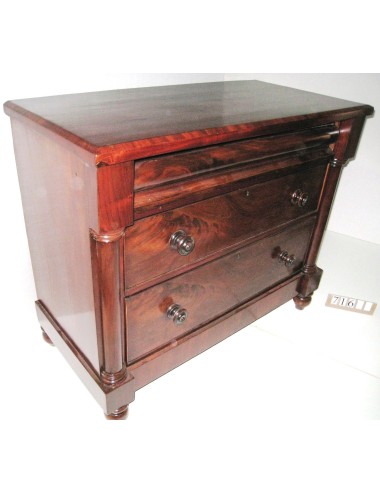 Victorian-style mahogany feather chest of drawers
