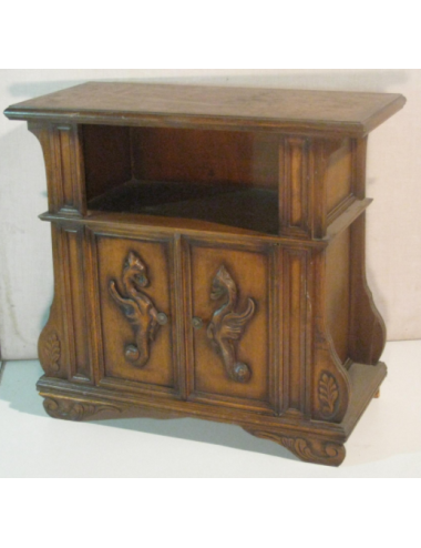2 Modern TV stands