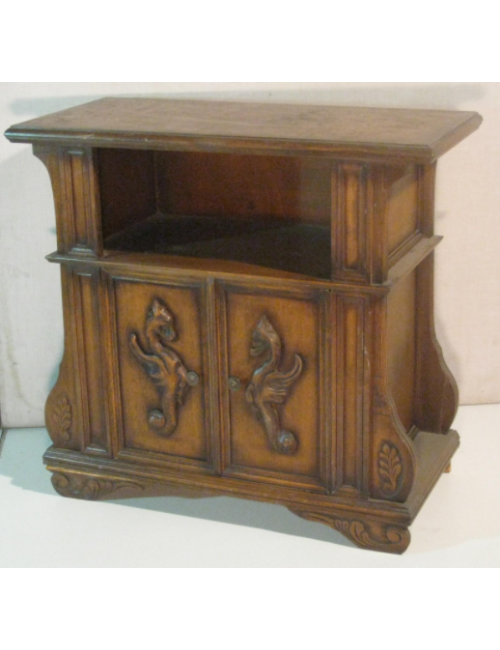 2 Modern TV stands