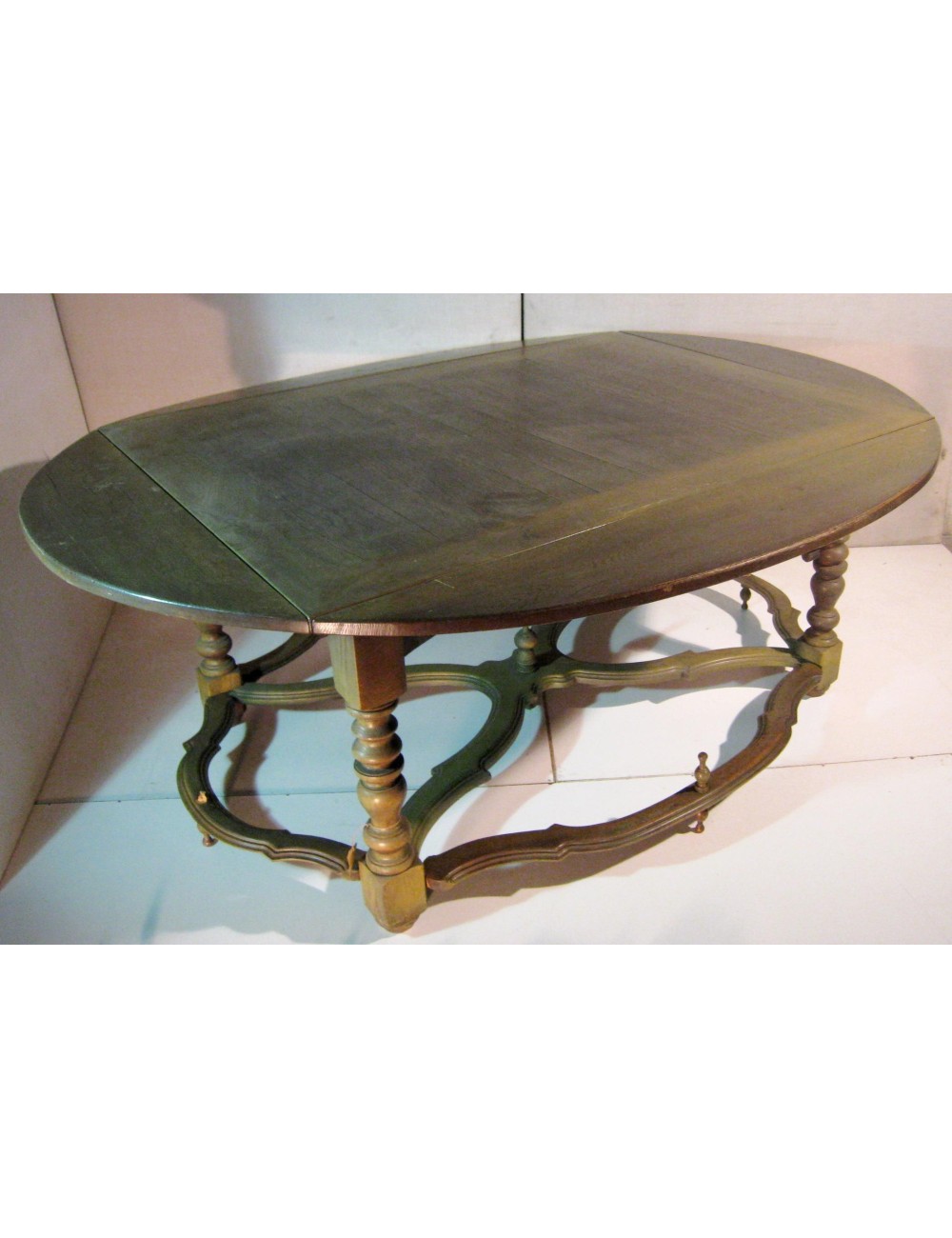 Large table with modern flaps Large table with modern flaps