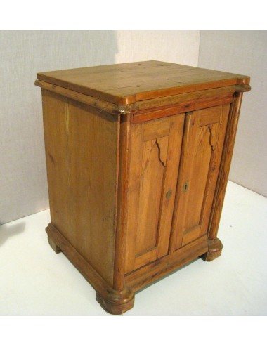 Credenza in larice stile inglese