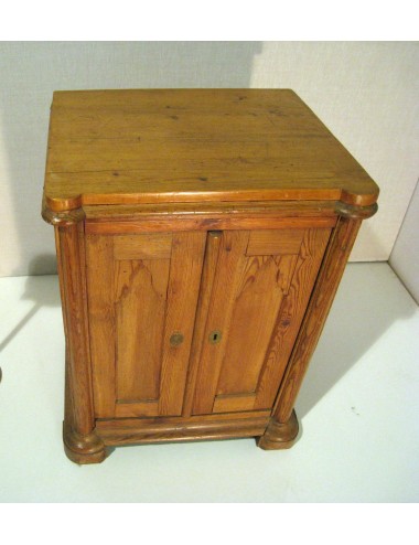 Credenza in larice stile inglese